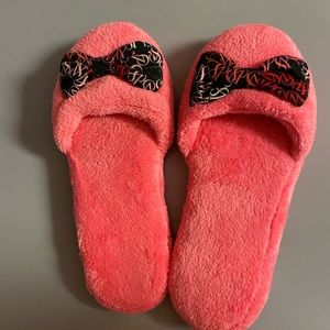 NEW VS Slippers, Pink color. Perfect condition